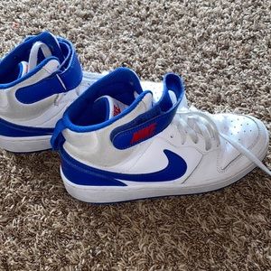 Nike high top 6Y